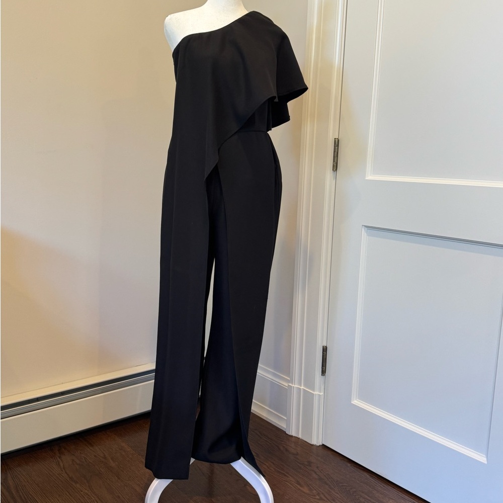 Elegant Venus Black One-Shoulder Jumpsuit size 2